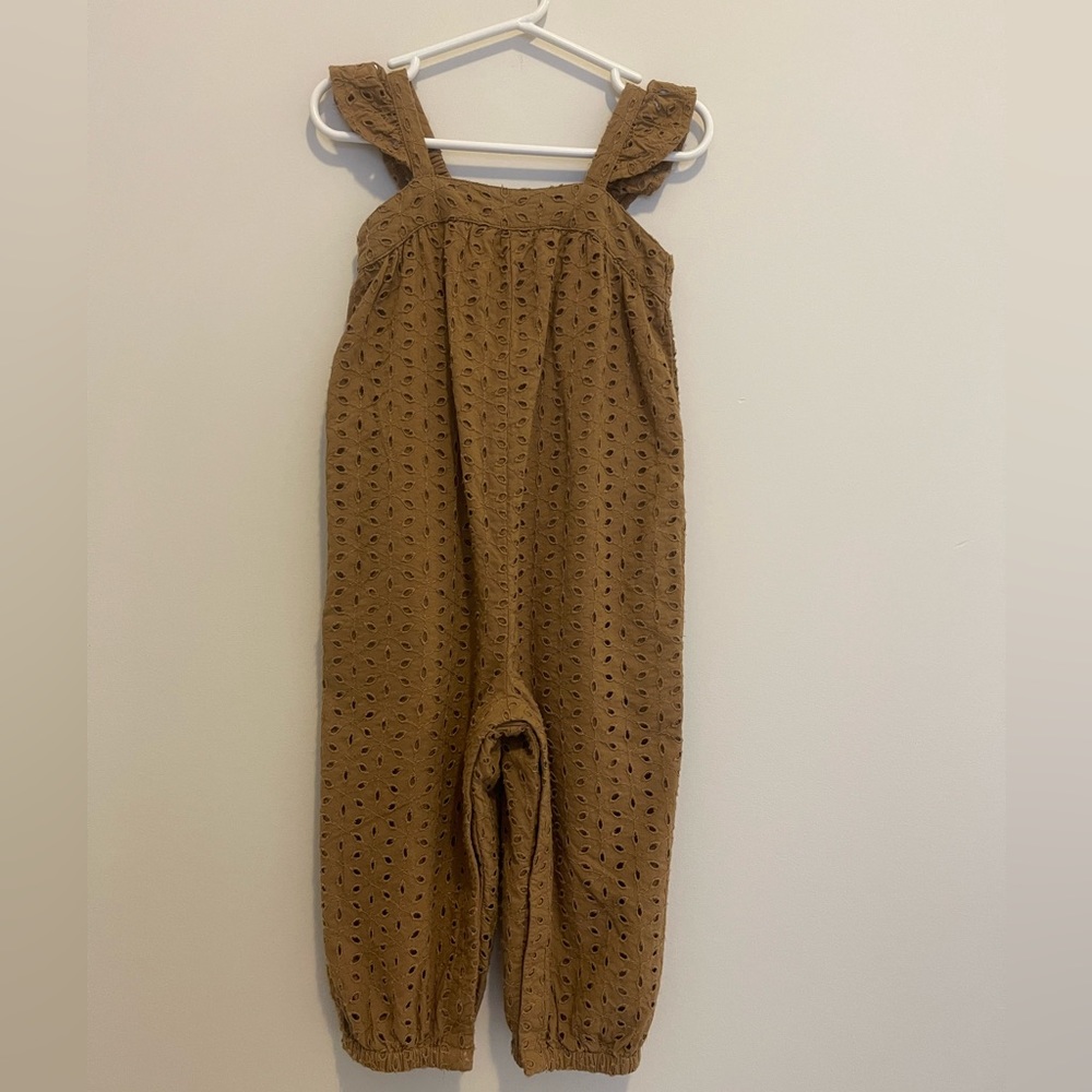 EUC GAP EYELET JUMPSUIT SIZE 2T